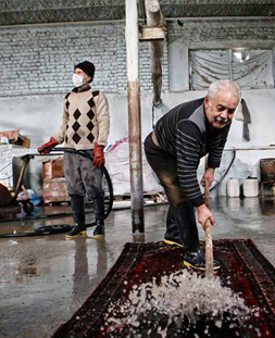 شستشوی سنتی قالی در قالیشویی هفت تیر قم